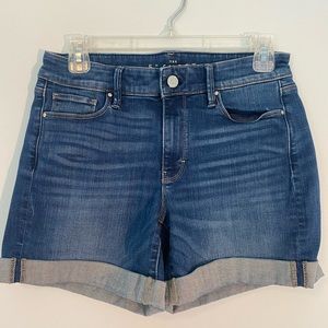 Black House White Market 5” Shorts